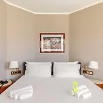 Hotel B-b Crystal *