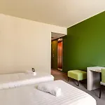 Hotel B-b Crystal