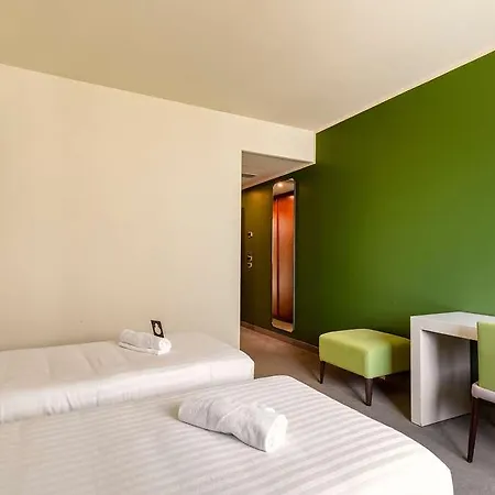 Hotel B-b Crystal