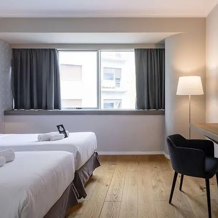 B-b Crystal Hotel