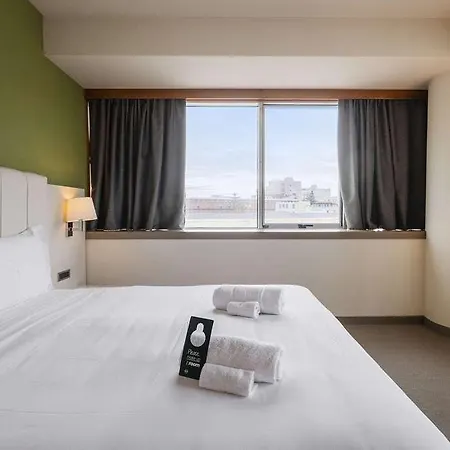 Hotel B-b Crystal *